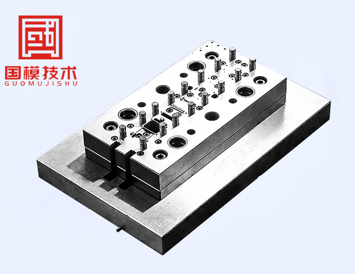 汽车冲压模具